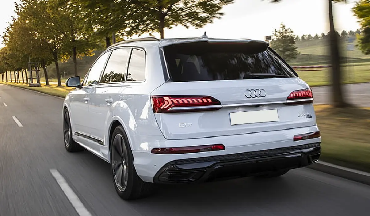 Audi - Q7 Technology - Luxury SUV Car Rentals - Preowned SUV Car - Exclusive Concierge Club.webp